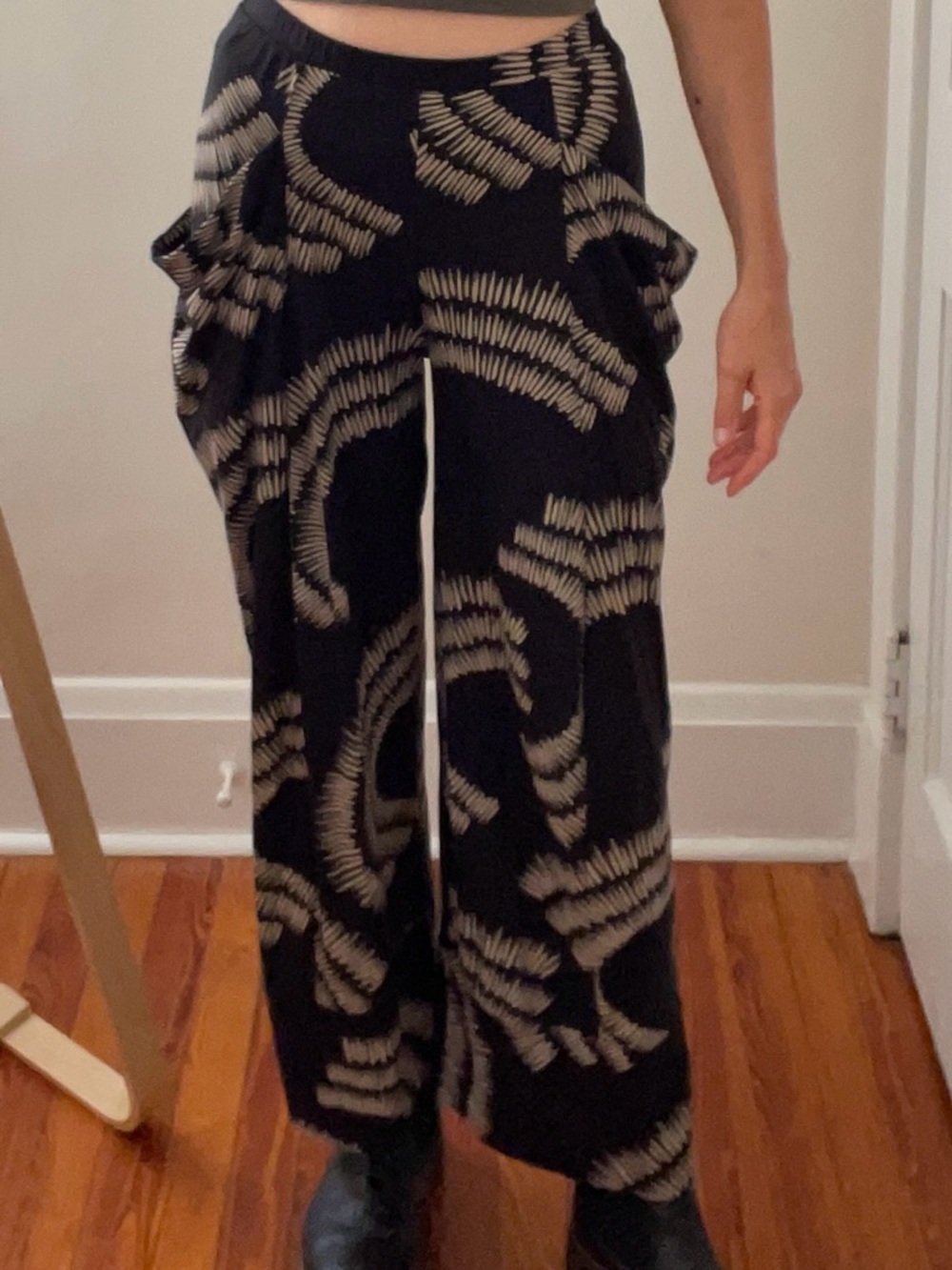 Matthildur Sunset Pants Large Black white Print Cropped Wide Leg Elastic Waist - Picture 2 of 7